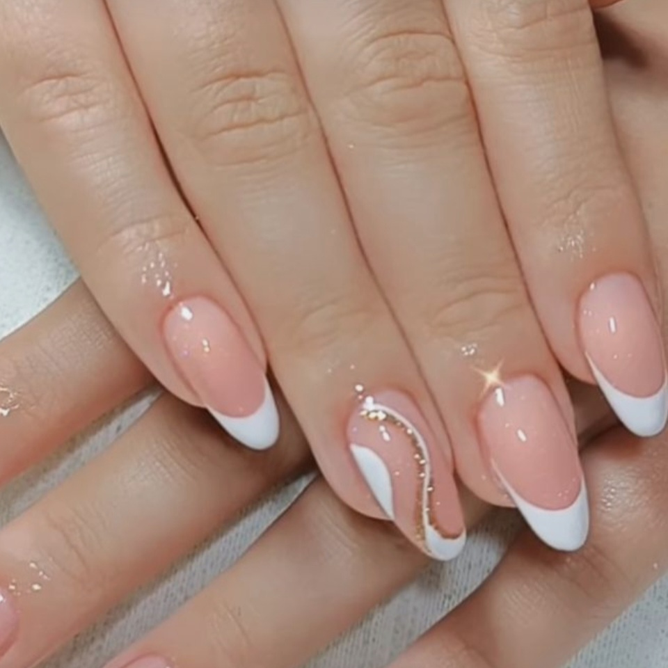 nails